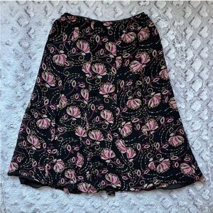 JM Collection Women’s Size 6 Black Floral Mid Length Skirt